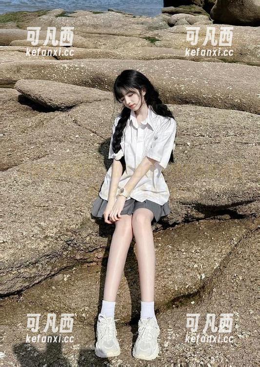 探索72斯摄影：私房白丝主题作品集资源，尽显芬芳气息.txt