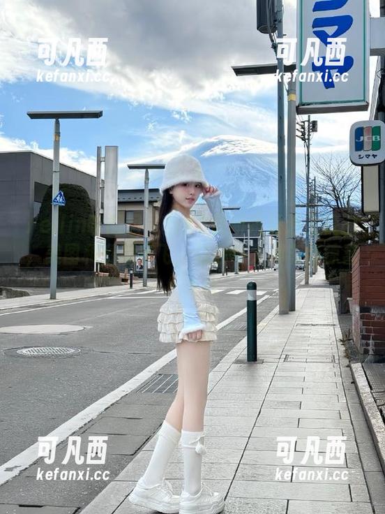 Feilin嗲囡囡 - 当K8傲娇萌萌遇上校园，美图和资源齐飞，让你每天都有新惊喜！.txt