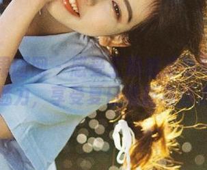 GIRLT果团网 – 感受王婉悠泳池写真中的私房魅力，享受夏日清新与活力.txt