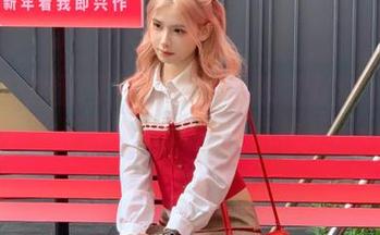 GIRLT果团网 – 在线欣赏陈迪娅的粉色写真图集，甜美风格无法抗拒.txt