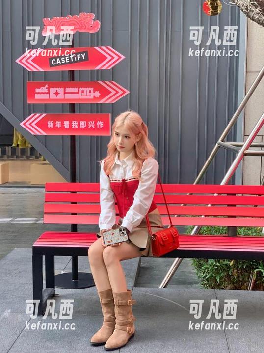 GIRLT果团网 - 在线欣赏陈迪娅的粉色写真图集，甜美风格无法抗拒.txt