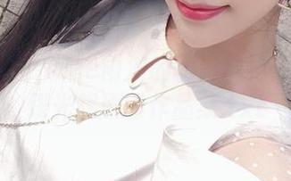领略HaneAme雨波的摄影风格：碧蓝航线光辉原图作品集.txt