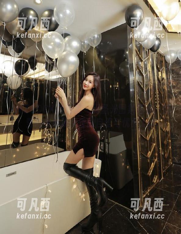 IMZSOCK爱美足 - 无圣光图集精选：莹莹内衣展现女性的自信与优雅.txt