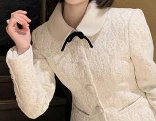 IMiss爱蜜社 – 许诺Sabrina献上的丝袜美腿诱惑之美，尽在网盘中，作品仿佛诉说着时光的秘密.txt
