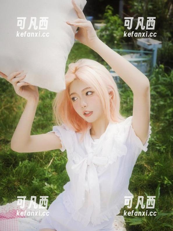ISHOW爱秀 - 舒欣然Shirley清纯写真，壁纸风格独特，尽显少女的纯真气质！.txt