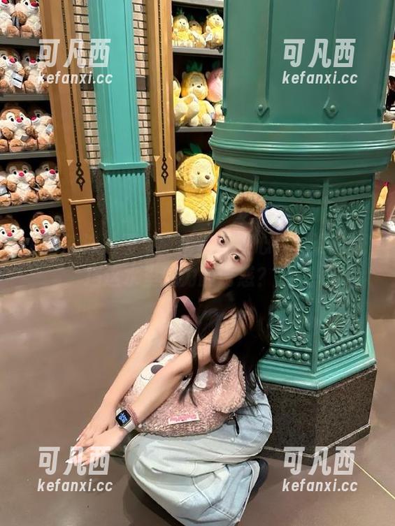 K酱的泳池图集：精选泳者心情，谁能抵挡这水里魅力的诱惑？.txt