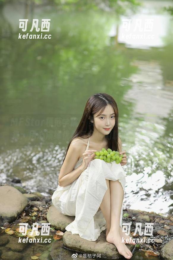 MFStar模范学院 - 吴雪瑶职业装图片合集：用心演绎优雅与自信的职场女神.txt