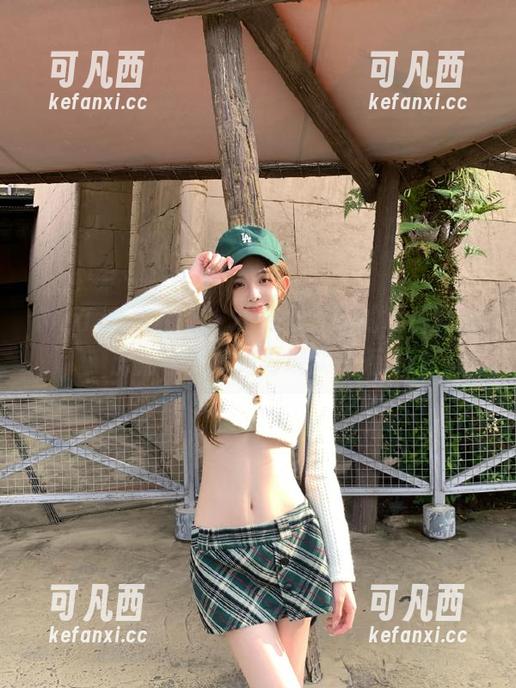MiiTao蜜桃社 - 小魔女lily的私房图集：旅拍中的梦幻与现实交汇.txt