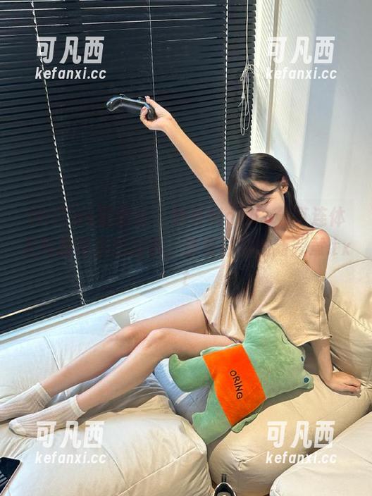 MiiTao蜜桃社 - 静香Mandy分享连体衣写真背后的故事，谱写时尚的新篇章.txt