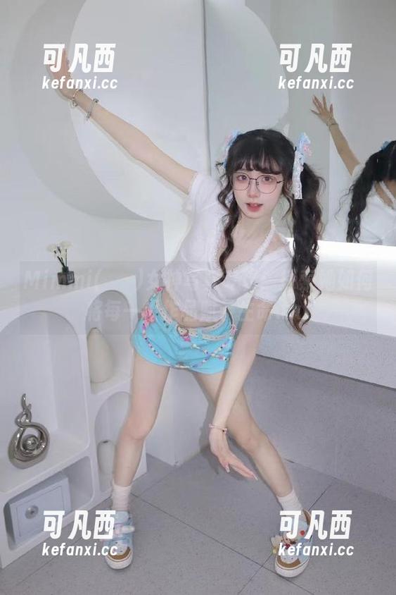 Mimmi(밈미)女神写真专辑：探索她如何将每一幅作品赋予生命.txt