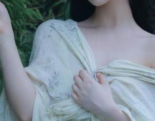 MintYe薄荷叶 – Lunana_lee姐姐全套作品揭秘，平面摄影与艺术的完美结合！.txt