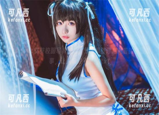 Momoko葵葵校服写真图片，分享那些背后藏着的校园趣事，让人忍俊不禁！.txt