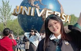 Natsuko夏夏子美脚写真作品合集，丰富图片资源任你探索！.txt