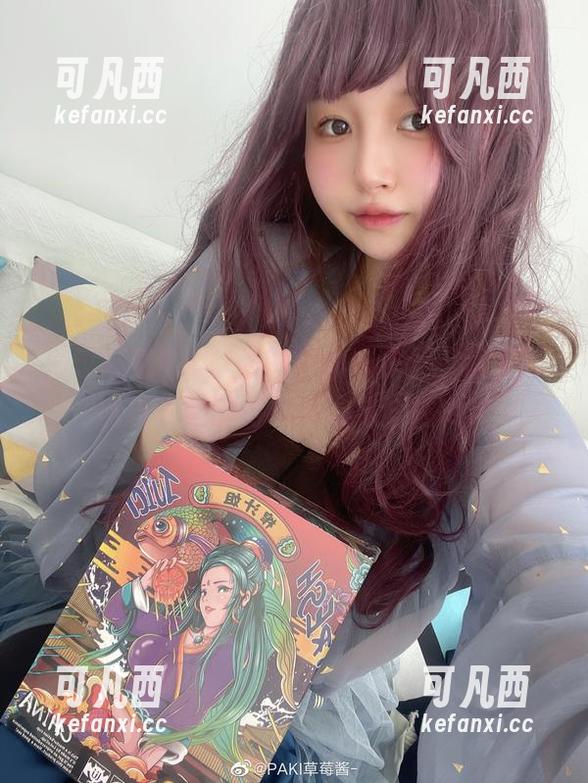 通过观看PAKI酱的连体衣作品，我们可以发现她的时尚内涵与个性.txt