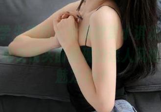 Pary学生模拍 – 全集欣赏小淇灰丝作品：感受她在镜头前展现的迷人风格与无限魅力.txt