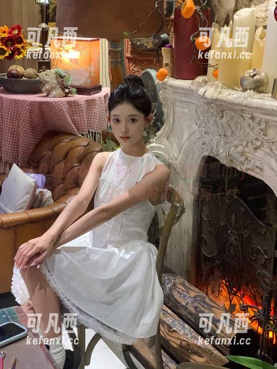 TGOD推女神 - 在图库中寻找宛恩miyu的死库水，捕捉她的青春瞬间.txt
