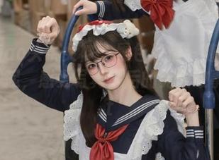 TouTiao头条女神 – 黑色风情：随小雅的图片一起，感受写真背后的无限故事！.txt