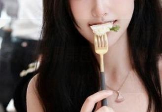 TouTiao头条女神 – 探索莫晓希清纯学妹的世界，获取免费美图一同领略她的魅力.txt