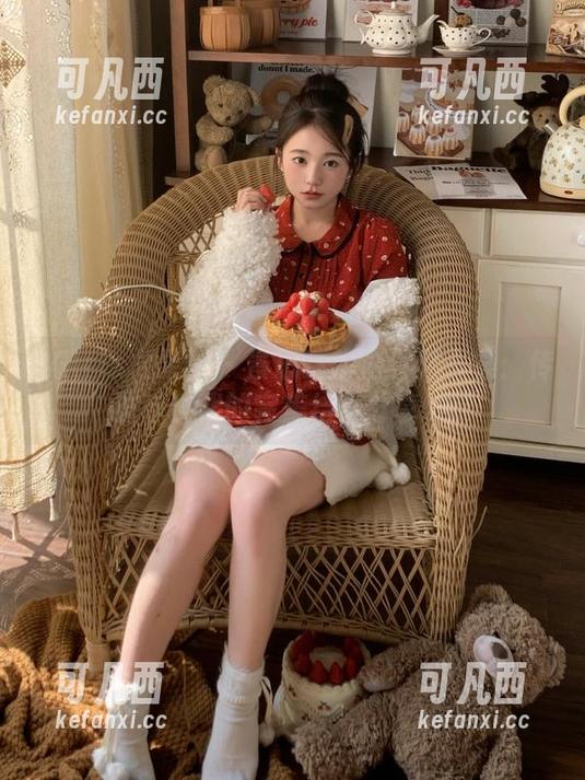 UGirls尤果网 - 景思晴旗袍写真合集：传统与现代的完美结合分享.txt