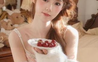 UGirls尤果网 – 李易童的网袜作品写真，捕捉瞬间美丽的独特视野与情感.txt