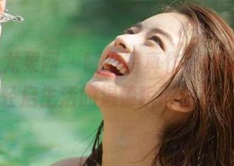 UGirls尤果网 – 睡衣写真作品盛宴，赵智妍轻启生活的温情瞬间分享.txt