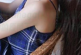 尽情享受Vinnegal修女的优雅摄影，免费提供她的原图下载，感受艺术的力量.txt