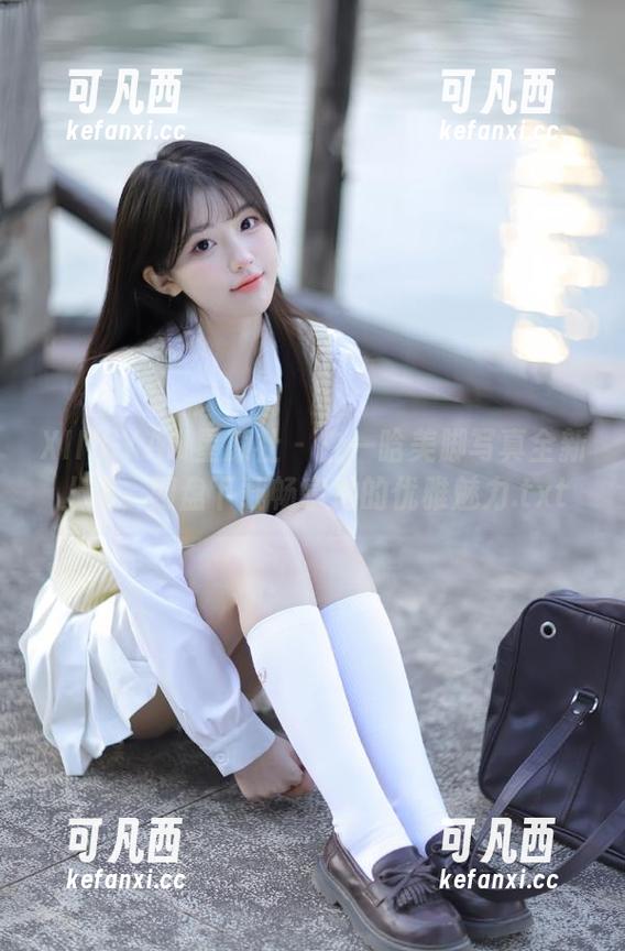 XINGYAN星颜社 - 白一晗美脚写真全新上线，网盘下载畅享她的优雅魅力.txt