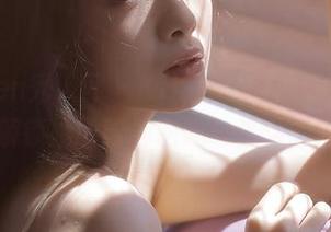 Xiuren秀人网 – Kikibaby油亮在线合集，解锁她的时尚密码与生活态度.txt