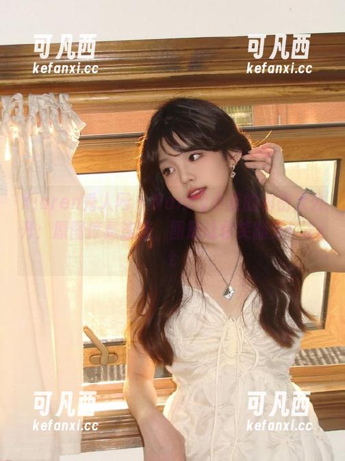Xiuren秀人网 - Nancy小姿的秘密大公开：原图惊喜连连，图册让你笑翻天！.txt