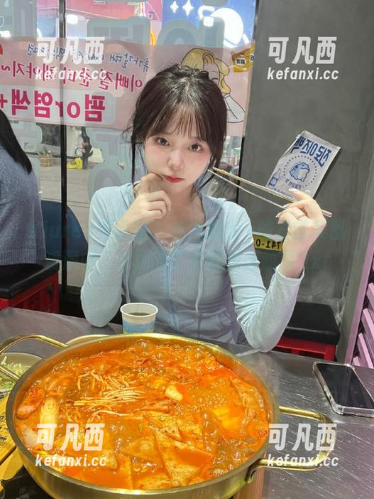 Xiuren秀人网 - 在九尾Ivy的日常美图资源中，寻找属于你的灵感源泉.txt