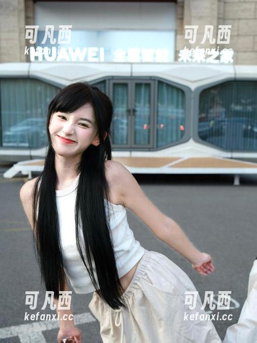 Xiuren秀人网 - 伍晓丽Shirley的优雅体操服美图，精致写真资源一览无余.txt