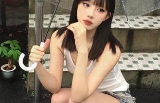 Xiuren秀人网 – 冯木木婚纱写真作品集：诗意与现实交织的视觉盛宴.txt