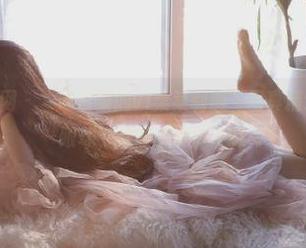 Xiuren秀人网 – “吃白菜的vi菜菜制服”写真精选，解放你的眼球，欲罢不能！.txt
