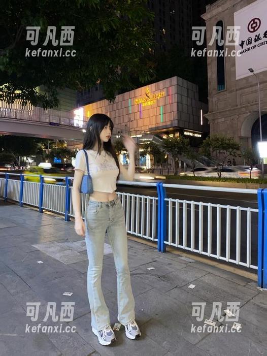 Xiuren秀人网 - 夏雪爱姐姐的性感魅力：挑战你的视觉，原图与图册全在这里.txt