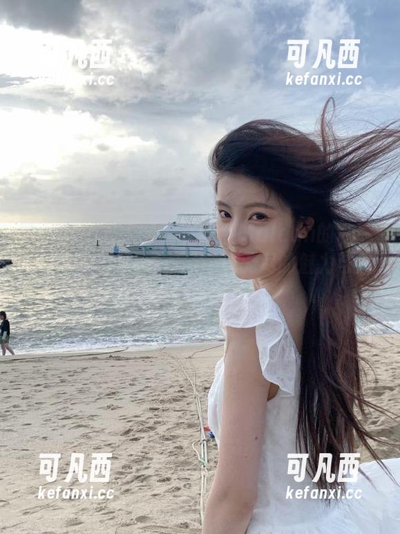 Xiuren秀人网 - 在安然Maleah的私房写真中，双马尾作品展现无尽的魅力与风情.txt