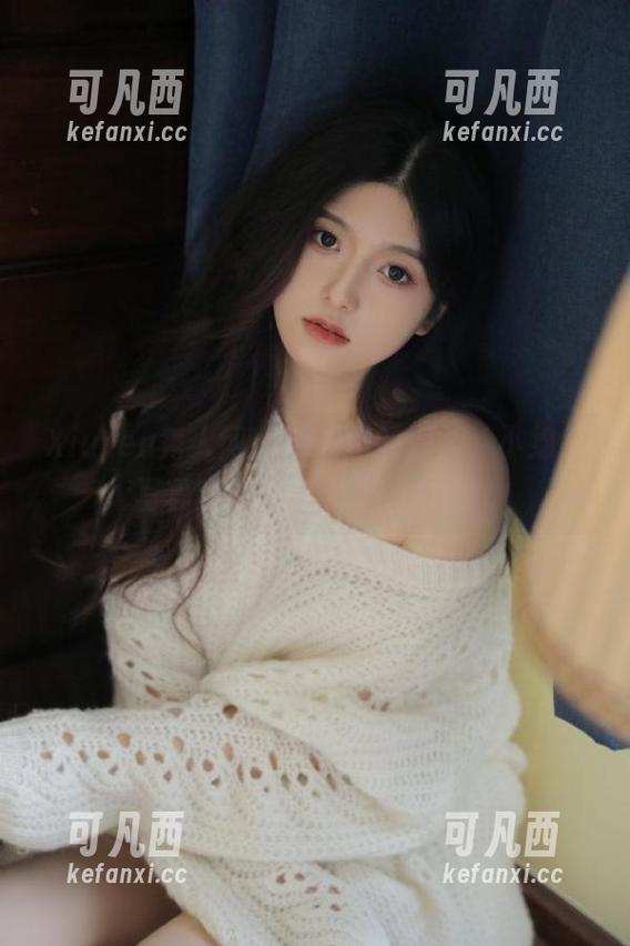 Xiuren秀人网 - 毛衣里的温柔，小绵绵写真套图散发无尽魅力.txt