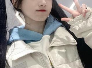 Xiuren秀人网 – 深入了解柚柚小奶瓶的职业装写真集，精美资源打开时尚新视界.txt