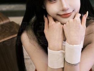 Xiuren秀人网 – 王俪丁呀与女友携手展现浪漫写真，精美图片吸引眼球.txt