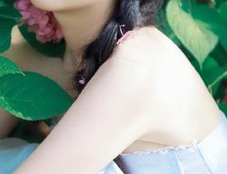 Xiuren秀人网 – 解锁白微Sera的灰丝写真，原图带你领略幽默与美的碰撞！.txt