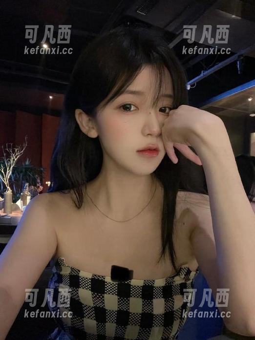 Xiuren秀人网 - 感受美七mia开叉连体衣的独特韵味：精致美图与作品合集.txt