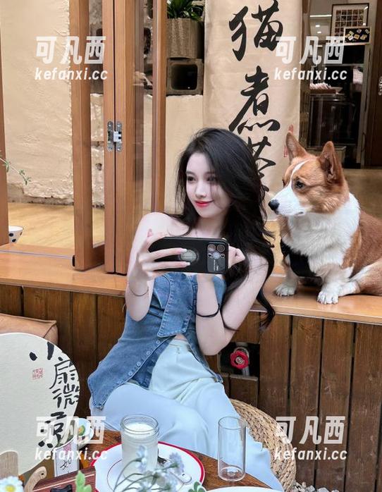 Xiuren秀人网 - 看美七mia的裸足全套，简直是图片界的肆意诱惑！.txt