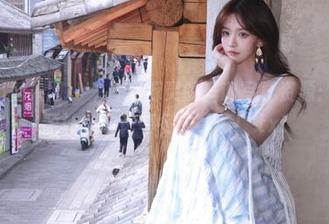 Xiuren秀人网 – 来自赵万灵的圣诞写真资源：她的美丽让你忘记寒冬的寒意！.txt