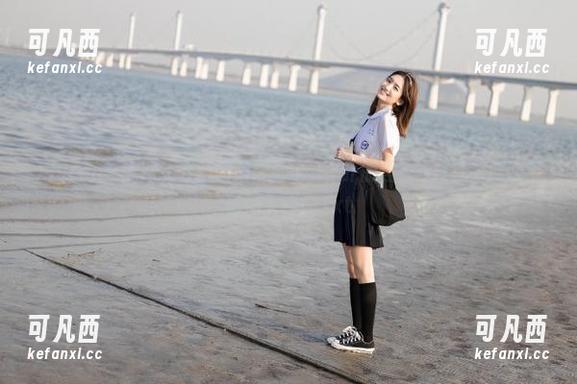 Xiuren秀人网 - 在线图集：金BABY吖的连衣裙让你瞬间变身时尚女神！.txt