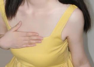 Xiuren秀人网 – 陆萱萱空姐丝袜主题系列美图资源，展现了飞行员与乘务员之间的爱情与职业魅力！.txt