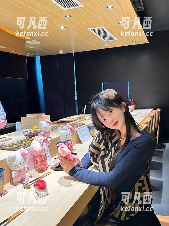 YouMi尤蜜荟 - 笑到喷饭的icy猪：她的泰国旅拍写真分享，真是好看又好笑的奇妙体验！.txt