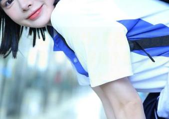 YouMi尤蜜荟 – little贝壳的视觉盛宴：学妹写真作品集轻松呈现个性与情感的碰撞.txt