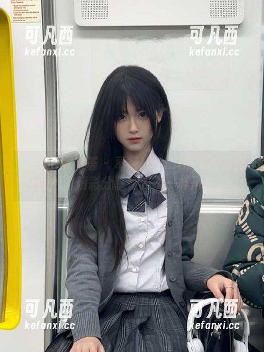 YouMi尤蜜荟 - 葛征Model带来的裤里丝图包，精彩分享她的不一样风采.txt