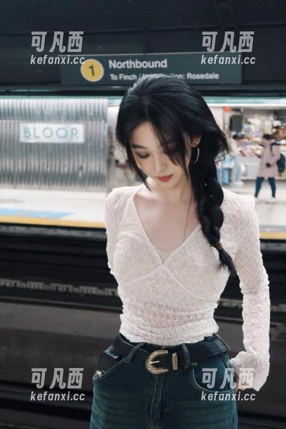 YouWu尤物馆 - 居家生活的另一种风格：悦儿Yuky的自嘲写真精选照.txt