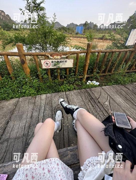 YouWu尤物馆 - 精选图片：木木hanna在浴缸中的宁静瞬间，展现别样的柔美意境.txt