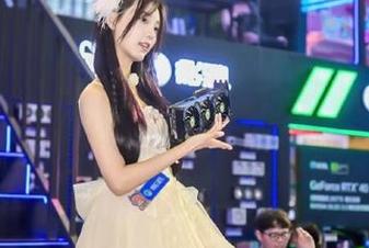 YouWu尤物馆 – 甜心风尚：艾小青写真图集资源的甜美与优雅并存.txt